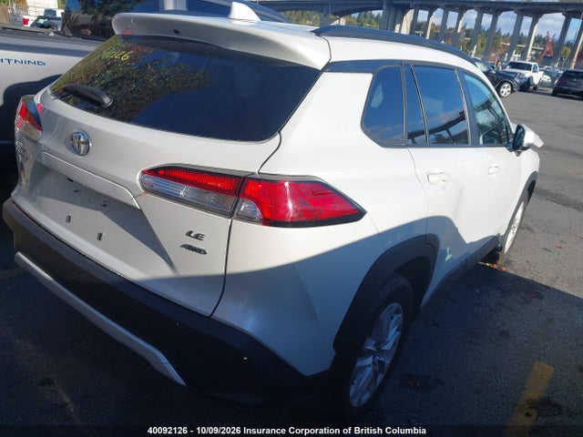 40092126 :رقم المزاد ، 7MUBAABGXNV019896 vin ، 2022 Toyota Corolla Cross Le مزاد بيع