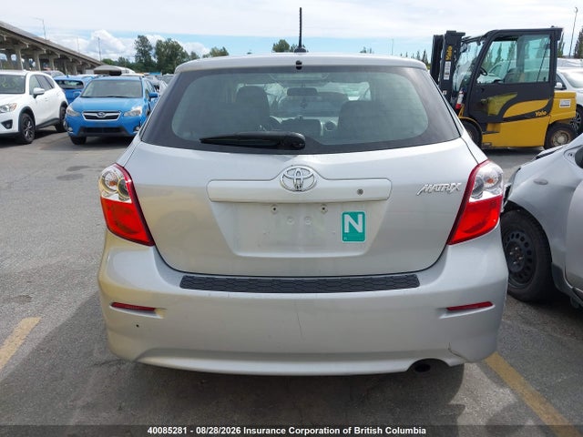 40085281 :رقم المزاد ، 2T1KU4EE6CC815483 vin ، 2012 Toyota Matrix مزاد بيع