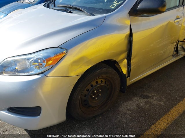 40085281 :رقم المزاد ، 2T1KU4EE6CC815483 vin ، 2012 Toyota Matrix مزاد بيع