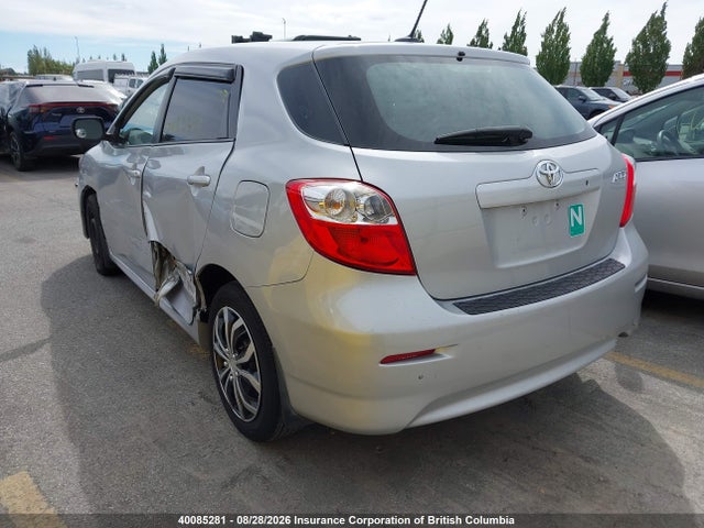 40085281 :رقم المزاد ، 2T1KU4EE6CC815483 vin ، 2012 Toyota Matrix مزاد بيع