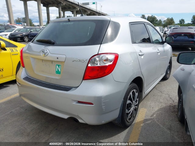 40085281 :رقم المزاد ، 2T1KU4EE6CC815483 vin ، 2012 Toyota Matrix مزاد بيع