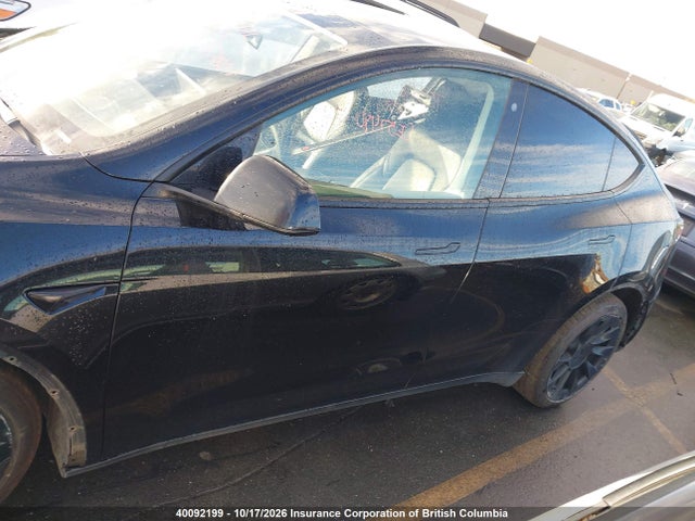 Tesla Model Y 2021 5YJYGAEE7MF256488 Image 15