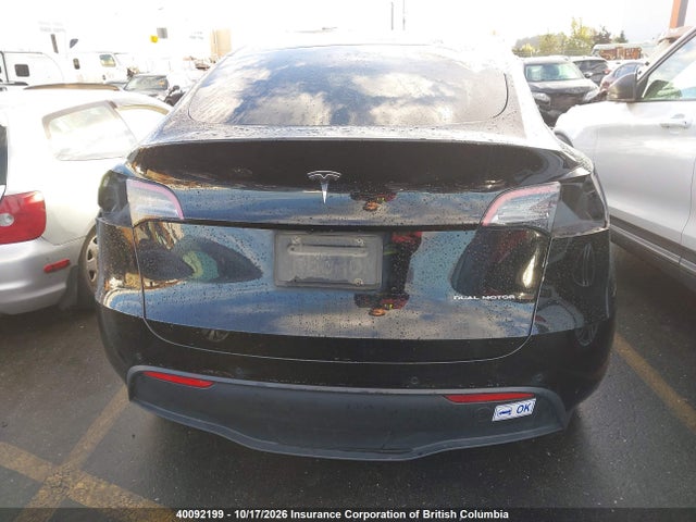 Tesla Model Y 2021 5YJYGAEE7MF256488 Image 17