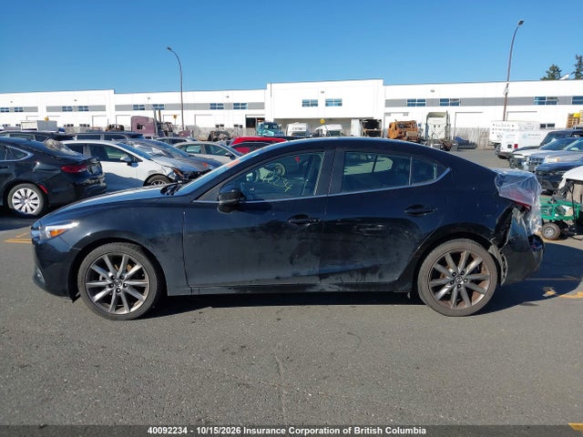 3MZBN1W30JM179346 Mazda 3 Grand Touring