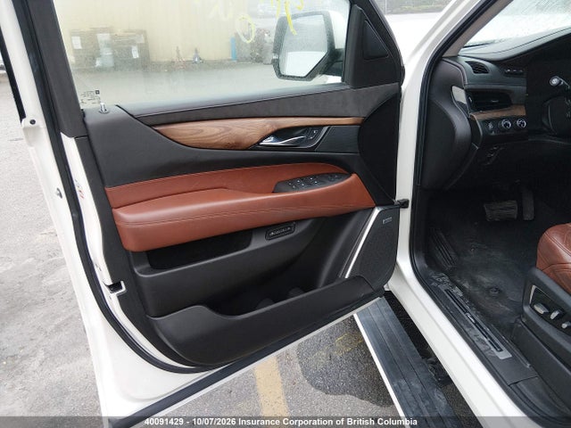 40091429 :رقم المزاد ، 1GYS4NKJ9FR529123 vin ، 2015 Cadillac Escalade Premium مزاد بيع