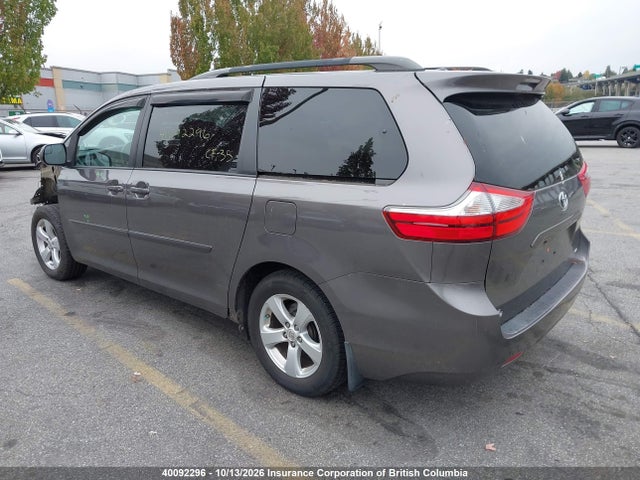 Продаж на аукціоні авто 2015 Toyota Sienna Le 8 Passenger, vin: 5TDKK3DC8FS690580, номер лоту: 40092296
