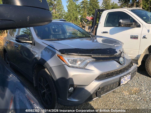 Auction sale of the 2017 Toyota Rav4, vin: JTMJJREV3HD104948, lot number: 40092302