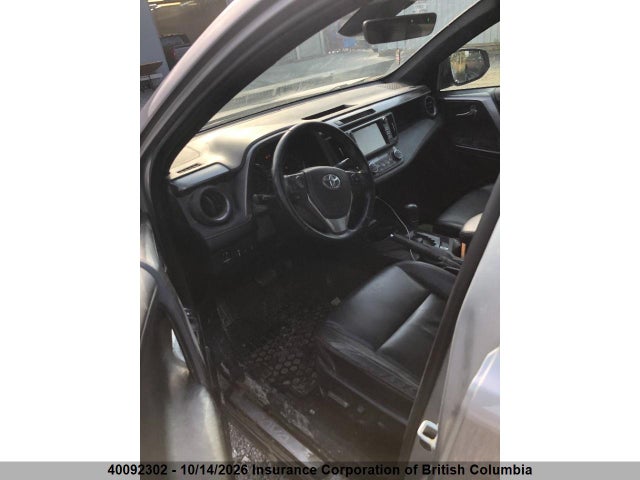 Auction sale of the 2017 Toyota Rav4, vin: JTMJJREV3HD104948, lot number: 40092302
