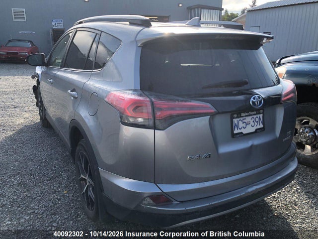 Auction sale of the 2017 Toyota Rav4, vin: JTMJJREV3HD104948, lot number: 40092302
