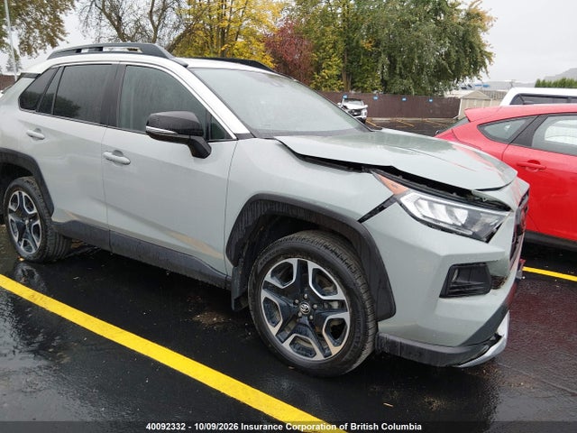 Auction sale of the 2019 Toyota Rav4, vin: 2T3J1RFV5KW065434, lot number: 40092332