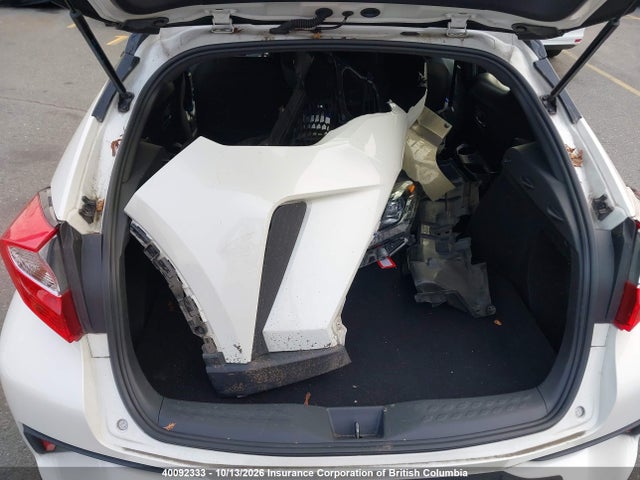 2020 Toyota C-hr მანქანა იყიდება აუქციონზე, vin: JTNKHMBX2L1062660, აუქციონის ნომერი: 40092333
