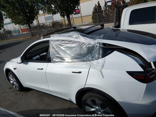 Tesla Model Y 2023 LRWYGDEE6PC265103 Image 15