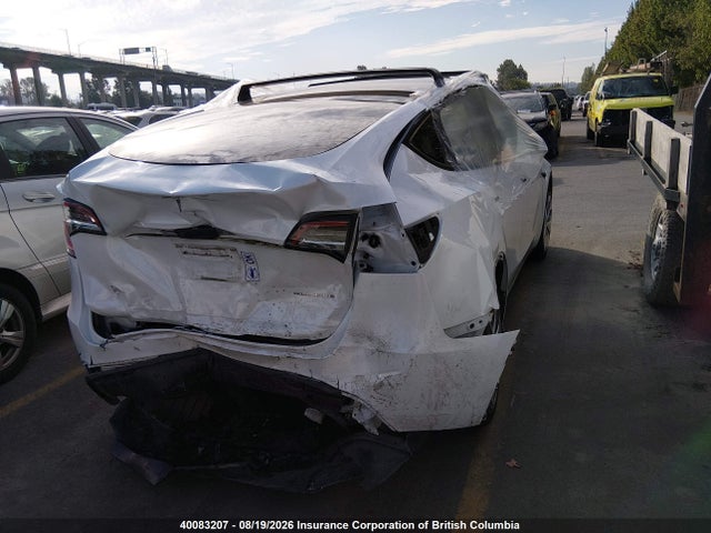 Tesla Model Y 2023 LRWYGDEE6PC265103 Image 4