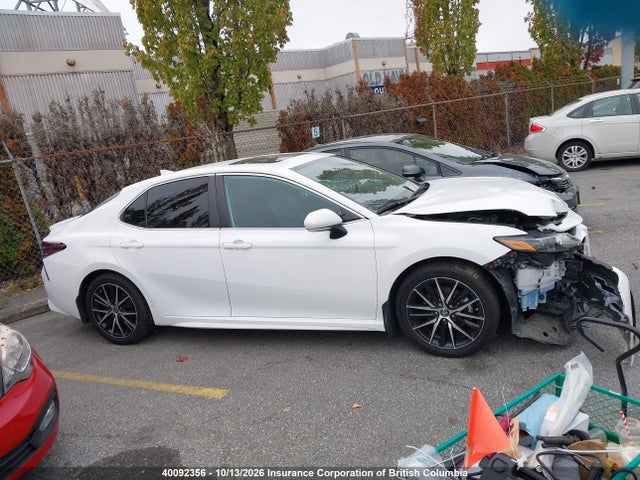 2022 Toyota Camry მანქანა იყიდება აუქციონზე, vin: 4T1B21HK7NU018022, აუქციონის ნომერი: 40092356