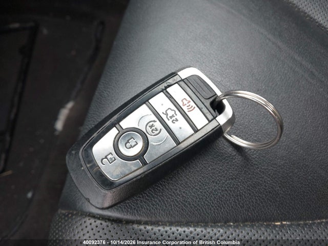 40092376 :رقم المزاد ، 3FA6P0RU5KR156023 vin ، 2019 Ford Fusion Hybrid Titanium مزاد بيع