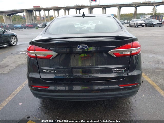 40092376 :رقم المزاد ، 3FA6P0RU5KR156023 vin ، 2019 Ford Fusion Hybrid Titanium مزاد بيع