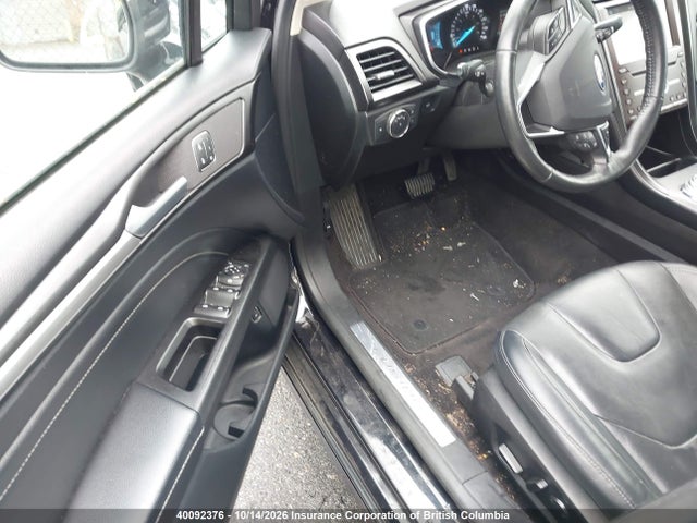 40092376 :رقم المزاد ، 3FA6P0RU5KR156023 vin ، 2019 Ford Fusion Hybrid Titanium مزاد بيع