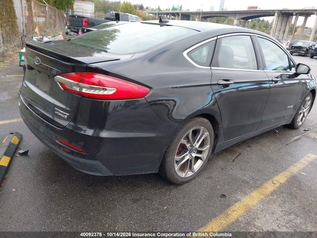 40092376 :رقم المزاد ، 3FA6P0RU5KR156023 vin ، 2019 Ford Fusion Hybrid Titanium مزاد بيع