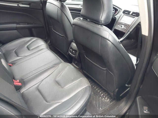 40092376 :رقم المزاد ، 3FA6P0RU5KR156023 vin ، 2019 Ford Fusion Hybrid Titanium مزاد بيع