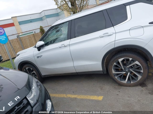 40065523 :رقم المزاد ، JA4T5VA98SZ622587 vin ، 2025 Mitsubishi Outlander Phev Le/se/sel S-awc مزاد بيع