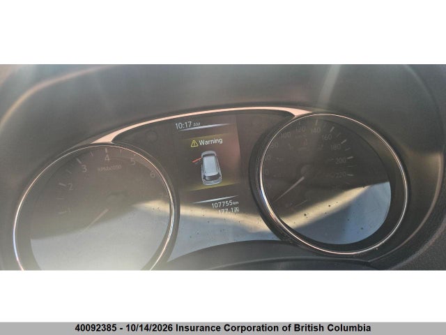 2015 Nissan Rogue მანქანა იყიდება აუქციონზე, vin: 5N1AT2MV7FC882185, აუქციონის ნომერი: 40092385