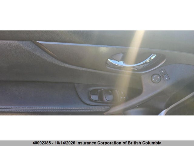 2015 Nissan Rogue მანქანა იყიდება აუქციონზე, vin: 5N1AT2MV7FC882185, აუქციონის ნომერი: 40092385