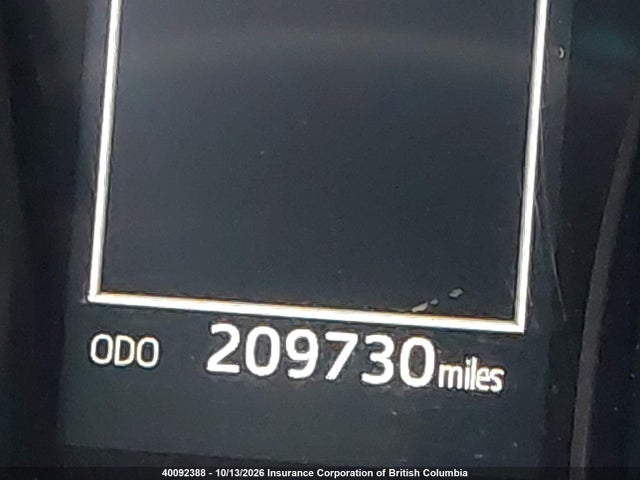 40092388 :رقم المزاد ، 4T1B11HK0JU121036 vin ، 2018 Toyota Camry مزاد بيع