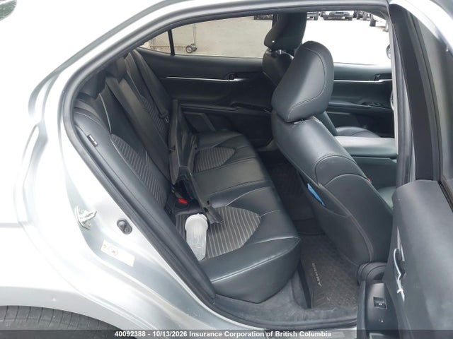 40092388 :رقم المزاد ، 4T1B11HK0JU121036 vin ، 2018 Toyota Camry مزاد بيع