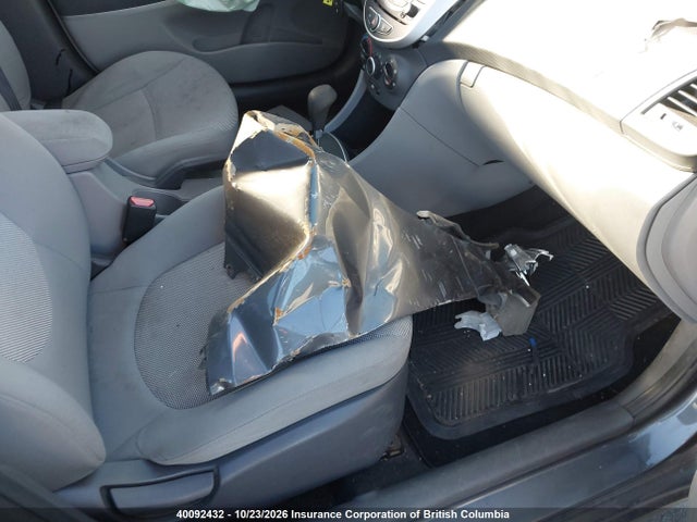 2012 Hyundai Accent Gls/gs მანქანა იყიდება აუქციონზე, vin: KMHCT4AE7CU049744, აუქციონის ნომერი: 40092432