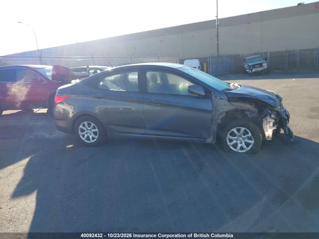 2012 Hyundai Accent Gls/gs მანქანა იყიდება აუქციონზე, vin: KMHCT4AE7CU049744, აუქციონის ნომერი: 40092432