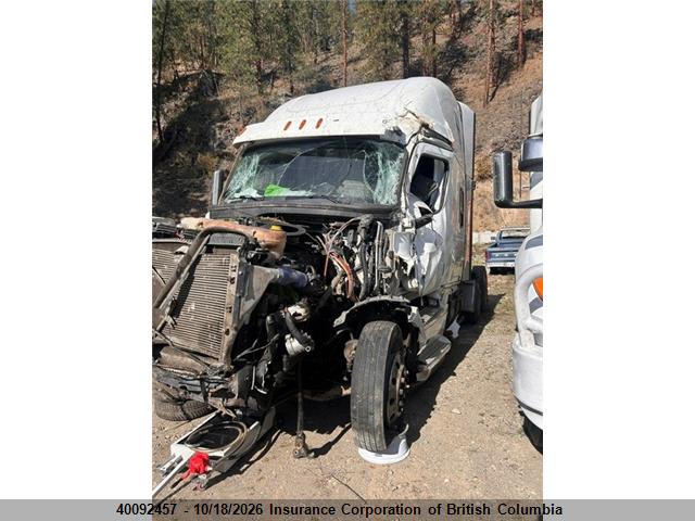 Freightliner New Cascadia 126 2022 3AKJHHDR6NSMW5017 Image 2