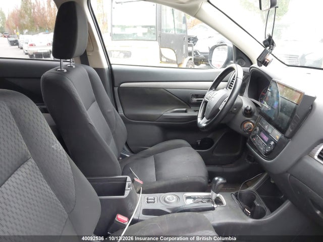 Продажа на аукционе авто 2014 Mitsubishi Outlander Es, vin: JA4AZ2A37EZ605855, номер лота: 40092536