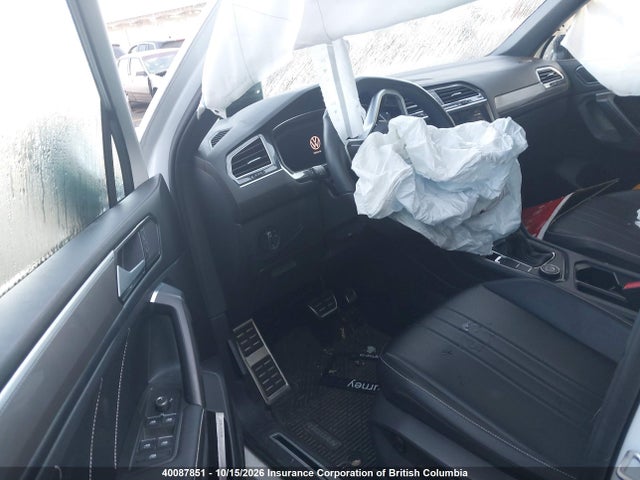 3VV8B7AX8NM105313 Volkswagen Tiguan Se R-line Black