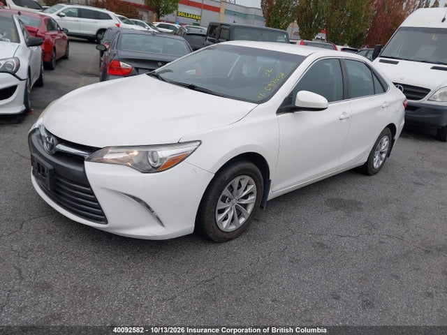 2016 Toyota Camry მანქანა იყიდება აუქციონზე, vin: 4T1BF1FK9GU585567, აუქციონის ნომერი: 40092582