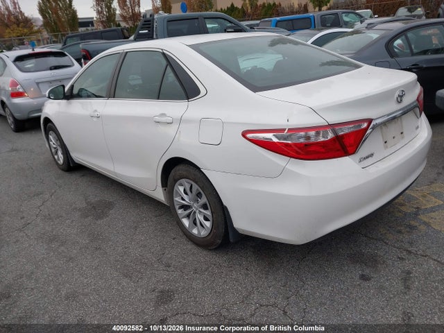 2016 Toyota Camry მანქანა იყიდება აუქციონზე, vin: 4T1BF1FK9GU585567, აუქციონის ნომერი: 40092582