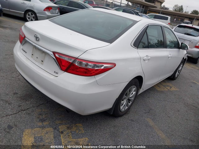 2016 Toyota Camry მანქანა იყიდება აუქციონზე, vin: 4T1BF1FK9GU585567, აუქციონის ნომერი: 40092582