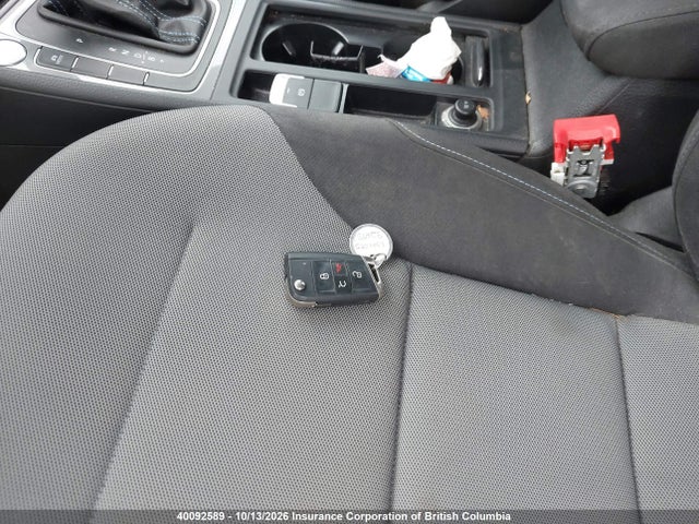 40092589 :رقم المزاد ، WVWKP7AU7GW915224 vin ، 2016 Volkswagen Golf مزاد بيع