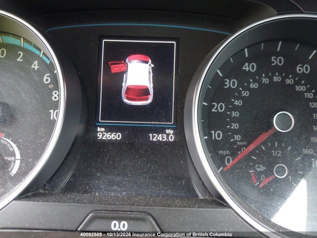 40092589 :رقم المزاد ، WVWKP7AU7GW915224 vin ، 2016 Volkswagen Golf مزاد بيع