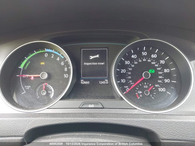 40092589 :رقم المزاد ، WVWKP7AU7GW915224 vin ، 2016 Volkswagen Golf مزاد بيع