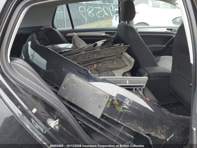 40092589 :رقم المزاد ، WVWKP7AU7GW915224 vin ، 2016 Volkswagen Golf مزاد بيع