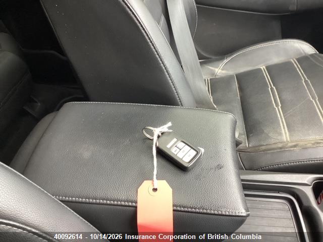 40092614 :رقم المزاد ، 2HKRW2H82LH225670 vin ، 2020 Honda Cr-v مزاد بيع
