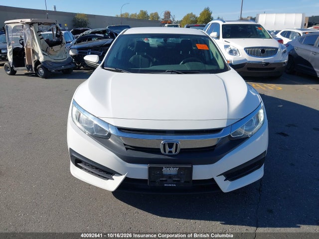 Honda Civic 2018 2HGFC2E57JH007513 Image 13
