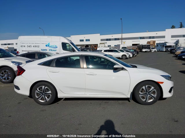 Honda Civic 2018 2HGFC2E57JH007513 Image 14