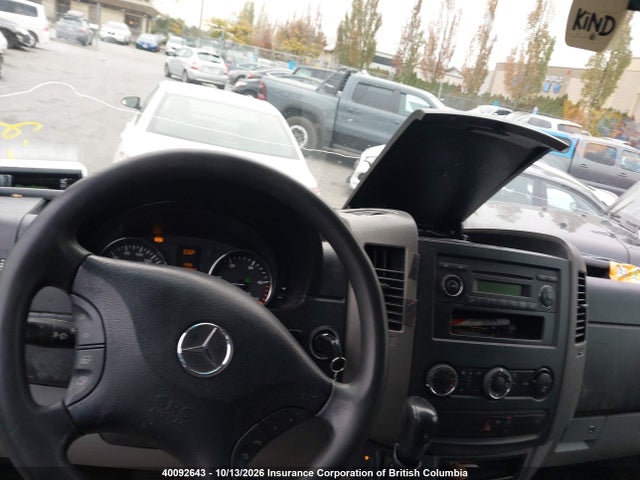 40092643 :رقم المزاد ، WD3BF1CC6D5810724 vin ، 2013 Mercedes-benz Sprinter 3500 مزاد بيع