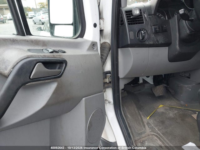 40092643 :رقم المزاد ، WD3BF1CC6D5810724 vin ، 2013 Mercedes-benz Sprinter 3500 مزاد بيع