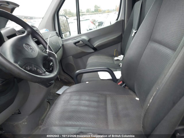 40092643 :رقم المزاد ، WD3BF1CC6D5810724 vin ، 2013 Mercedes-benz Sprinter 3500 مزاد بيع