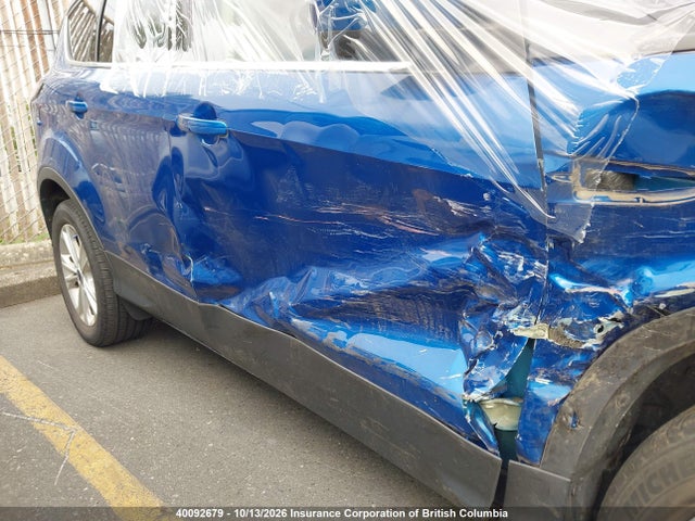 Продажа на аукционе авто 2017 Ford Escape Se, vin: 1FMCU9GD1HUE80838, номер лота: 40092679