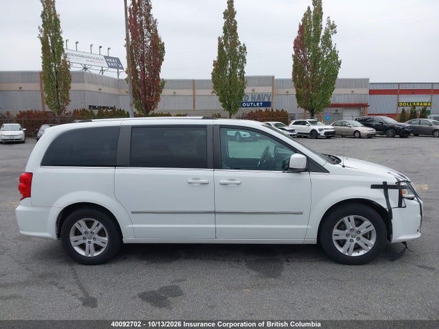 2015 Dodge Grand Caravan Crew მანქანა იყიდება აუქციონზე, vin: 2C4RDGDGXFR701025, აუქციონის ნომერი: 40092702