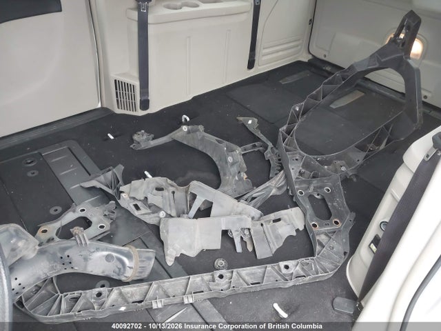 2015 Dodge Grand Caravan Crew მანქანა იყიდება აუქციონზე, vin: 2C4RDGDGXFR701025, აუქციონის ნომერი: 40092702