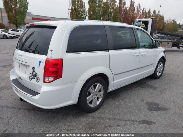 2015 Dodge Grand Caravan Crew მანქანა იყიდება აუქციონზე, vin: 2C4RDGDGXFR701025, აუქციონის ნომერი: 40092702